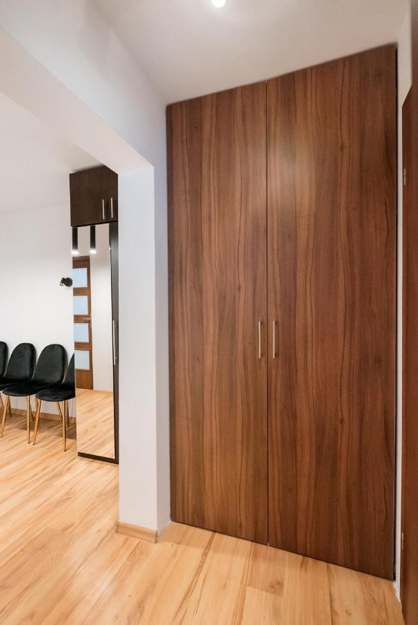 Metro Rondo Onz 2-bedroom Apartament *