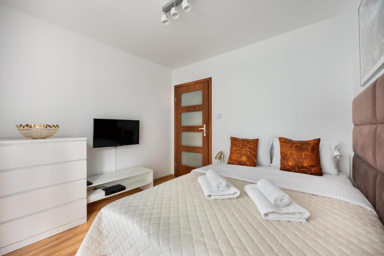 Metro Rondo Onz 2-bedroom Apartament Warszawa