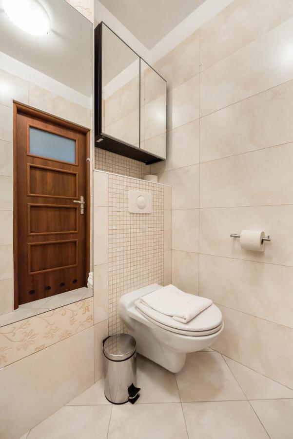 Metro Rondo Onz 2-bedroom Apartament